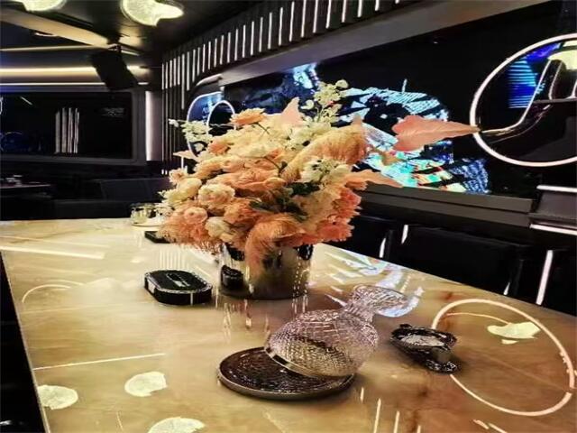 长沙奢华会所紧急招聘酒水促销员，即刻结算薪资，提供住宿优惠