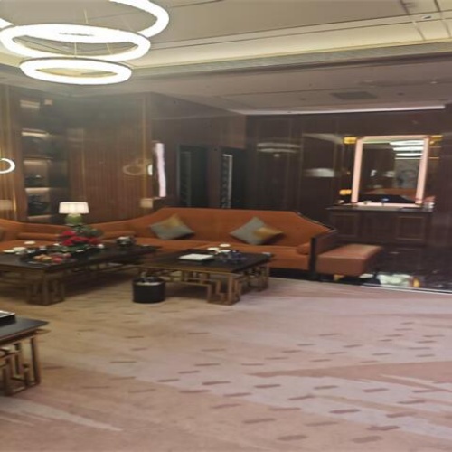 杭州夜幕下璀璨生辉，KTV火热招募中，享优厚待遇！