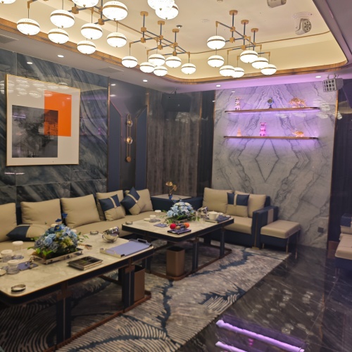 宁波KTV服务生实现梦想的舞台